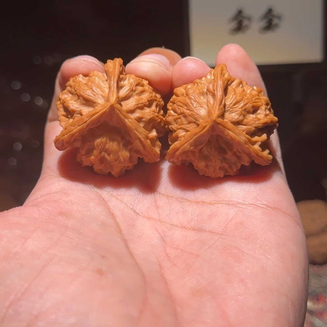 把件核桃726盘山奔，尺寸37