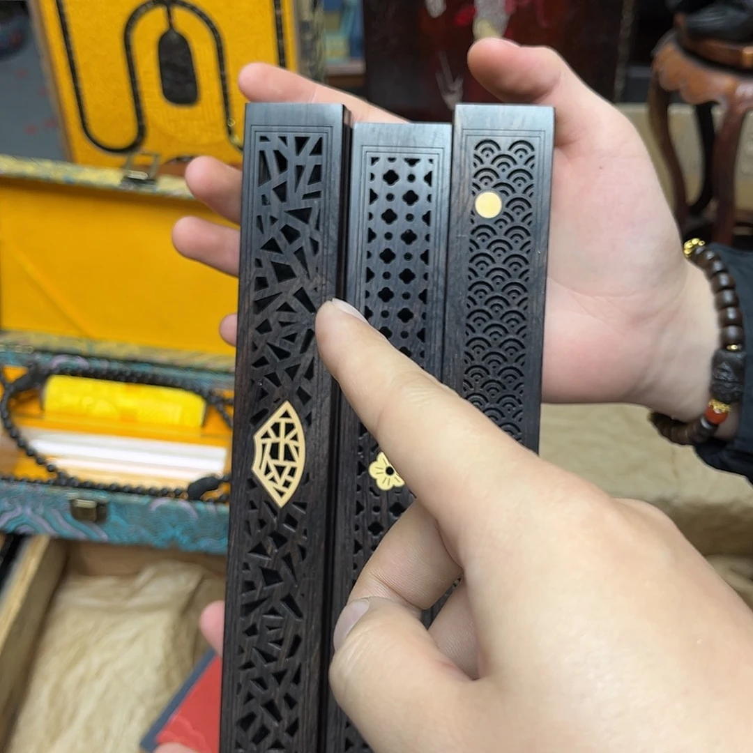 大叶紫檀（黑酸枝木类）