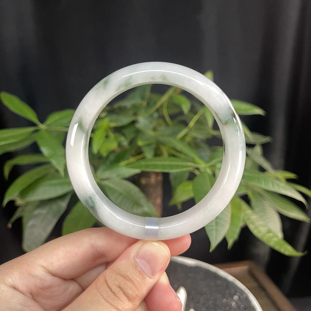 JXSZ-0034    天然缅甸A货翡翠飘花手镯  圈口：56