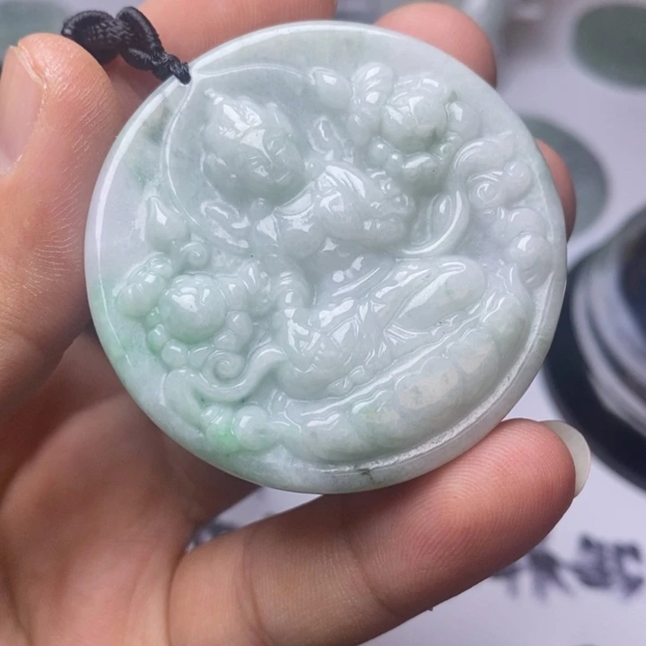 翡翠未镶嵌颈饰翡翠