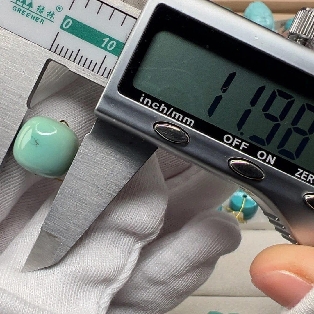 绿松石配饰未镶嵌