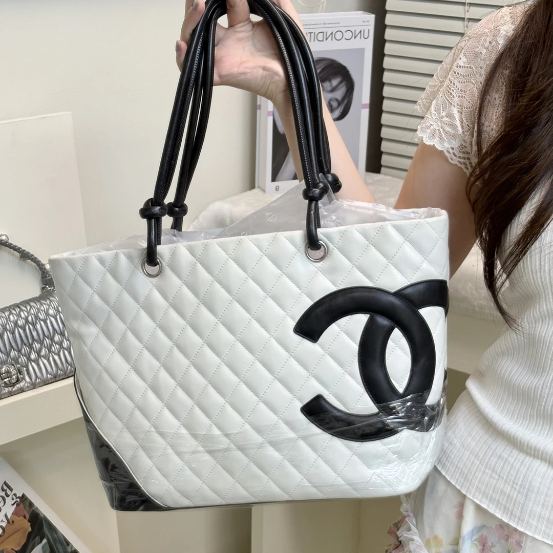 95新 Chanel/香奈儿 复燃精选熊猫色康鹏托特手提包九成新
