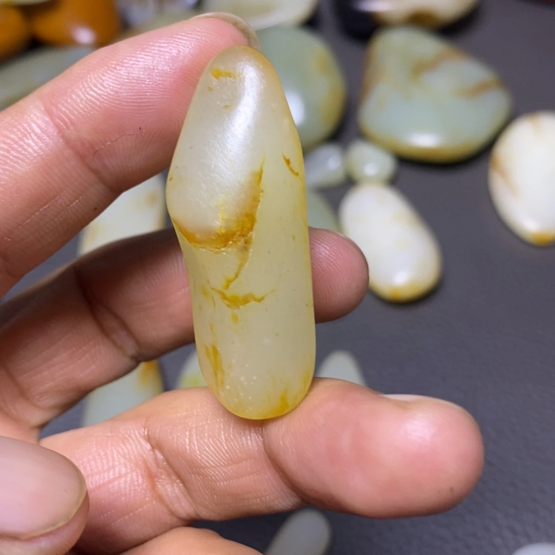 和田玉（糖玉）未镶嵌挂件