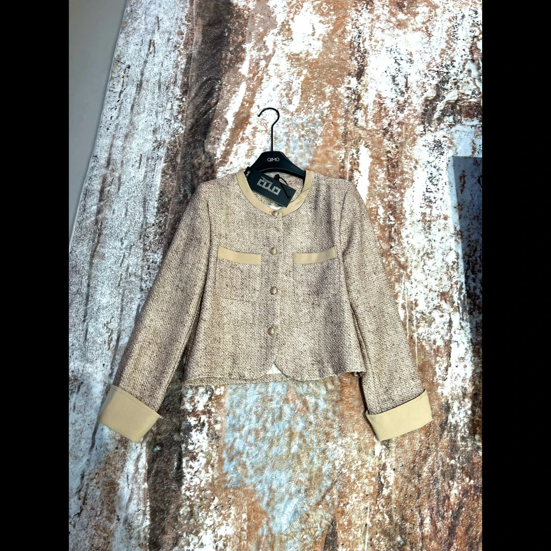 QIMO启茉（A9519#英伦风复古外套）卡色