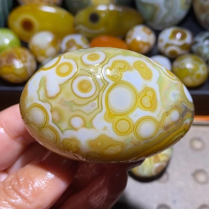 未镶嵌玛瑙/玉髓珠宝半成品130