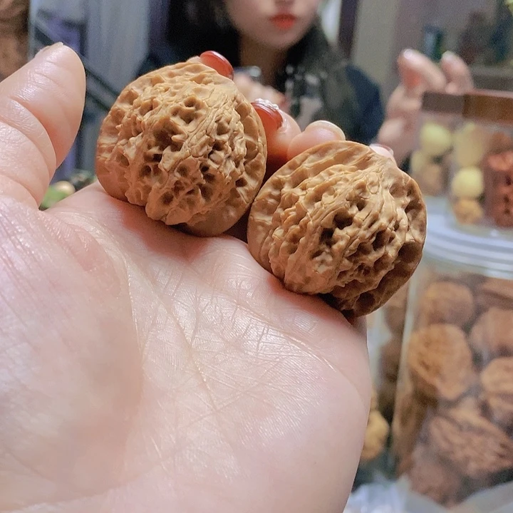 【闪购商品】文玩核桃把件37凤眼