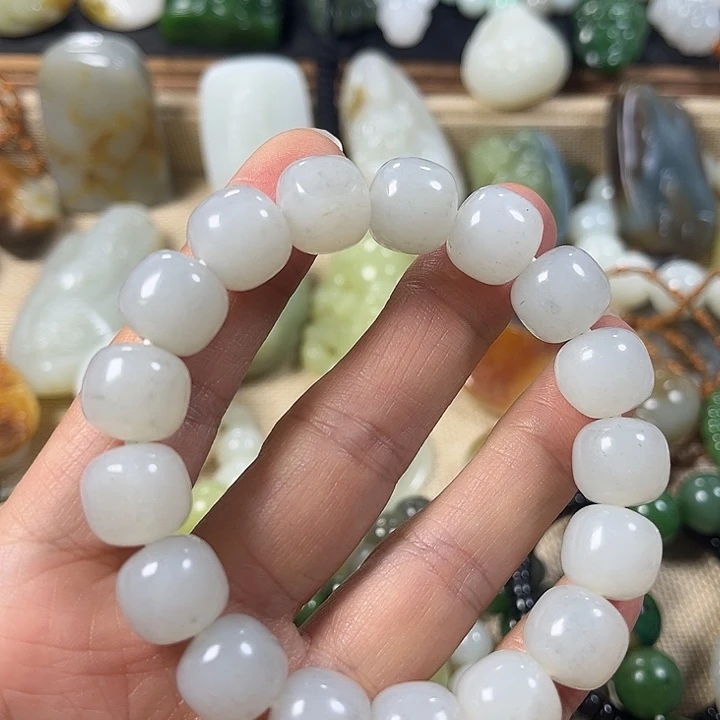 和田玉未镶嵌手串