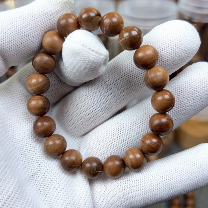 木檀香木1.0………………瑕疵