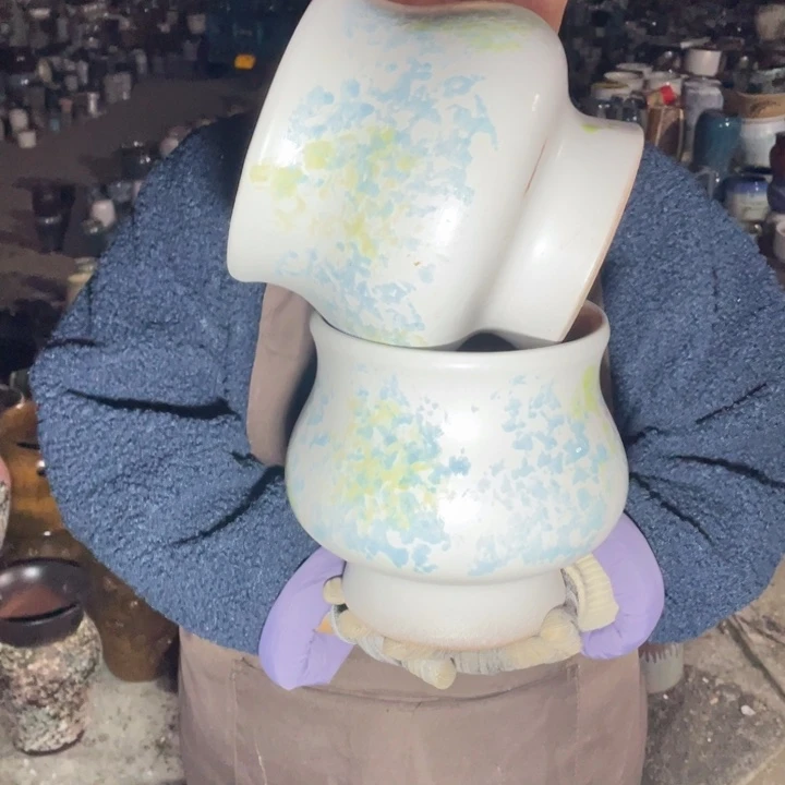 紫砂花盆口17高20瑕疵瑕疵
