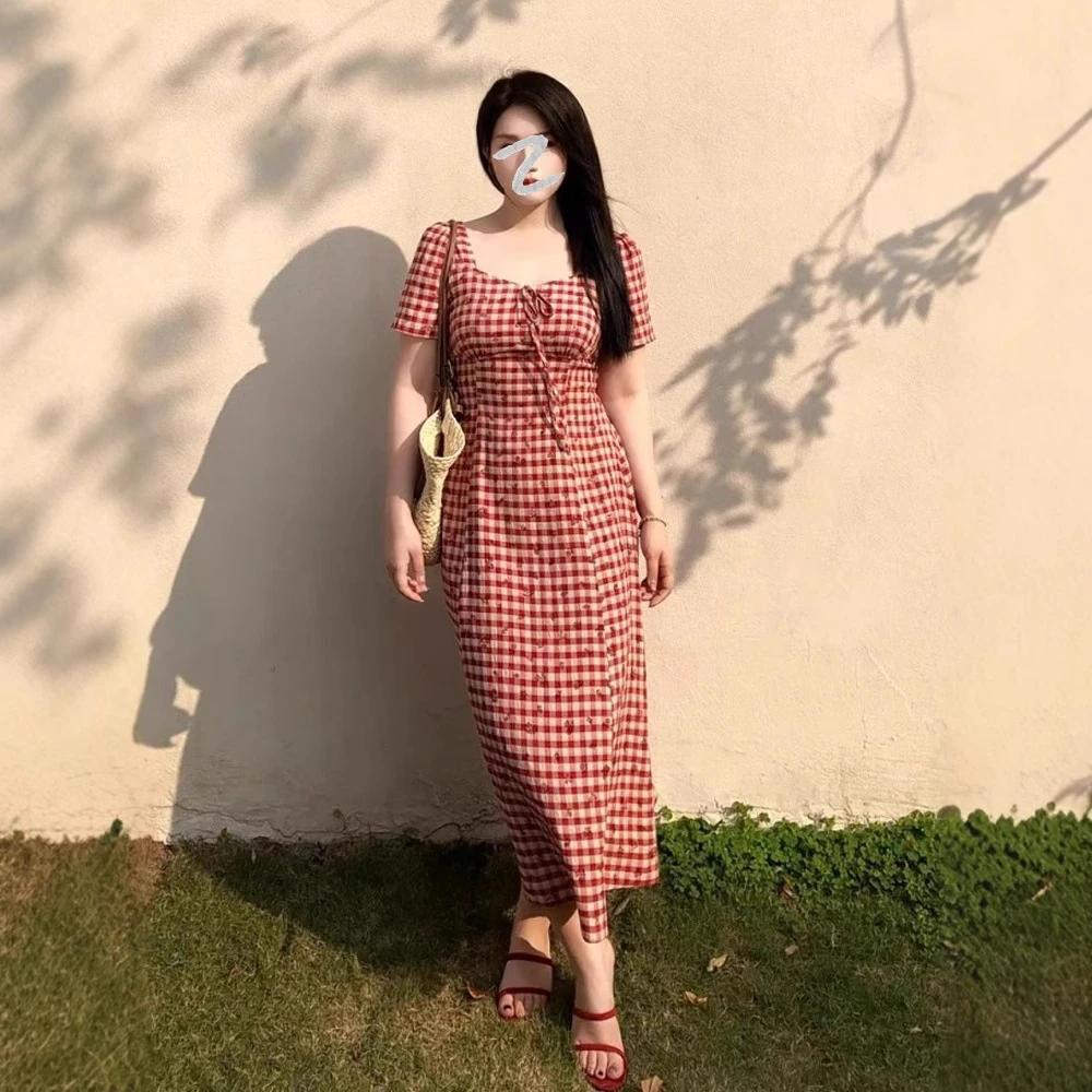 大码方领连衣裙法式红色格子女夏季新款微胖mm收腰显瘦气质