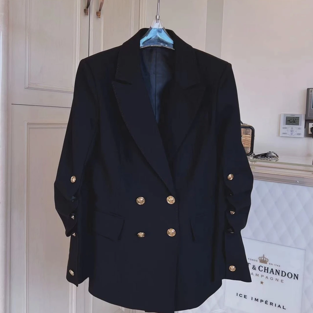 i-EAST 爱神之翼~褶皱设计感袖口排扣西装外套WT4596