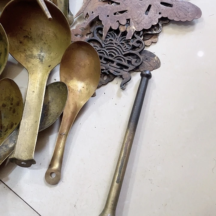 老式铜件古朴典雅别致