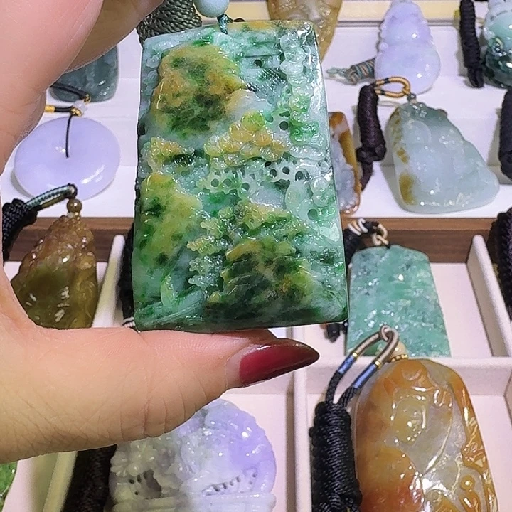 颈饰未镶嵌翡翠A货