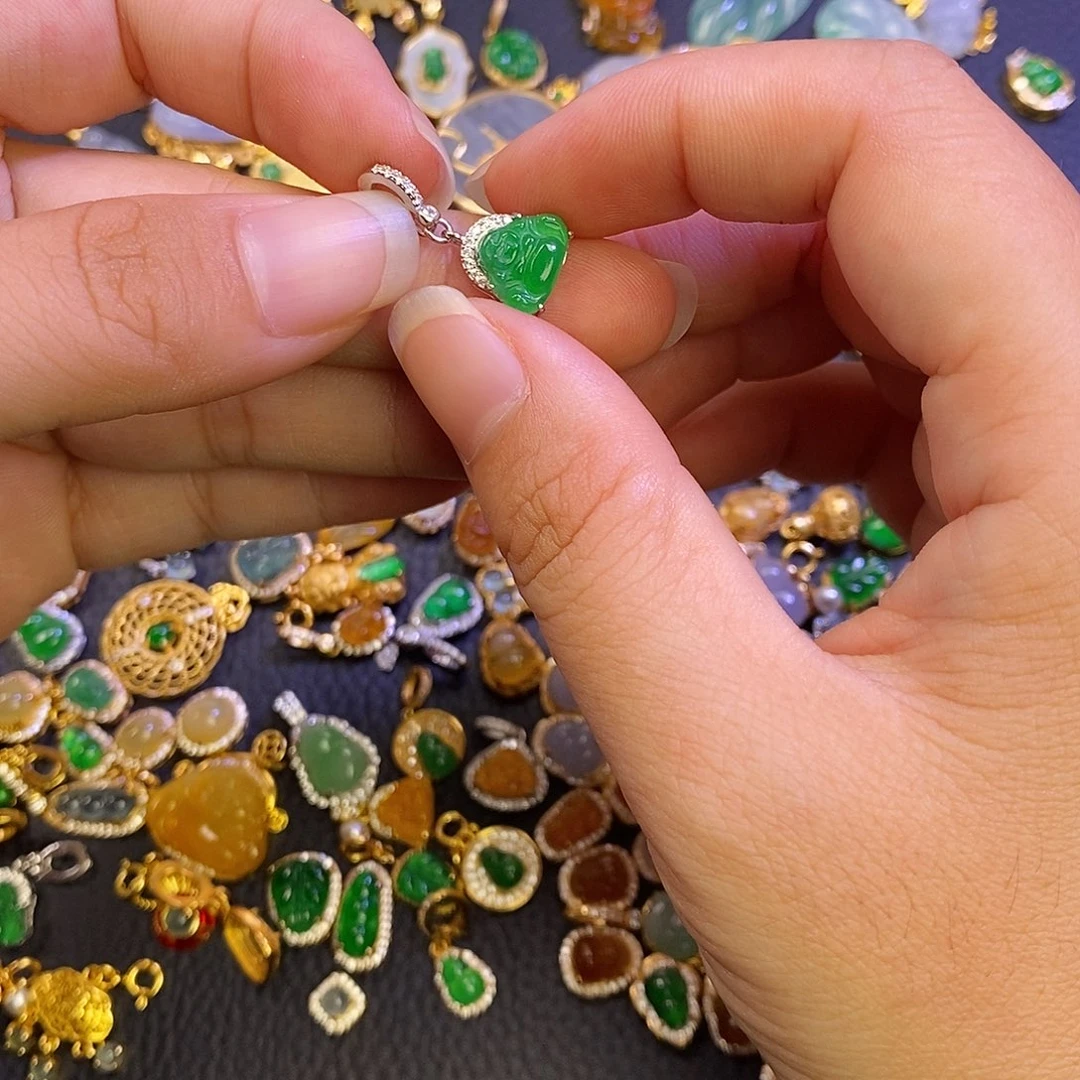 翡翠银S925镶嵌颈饰