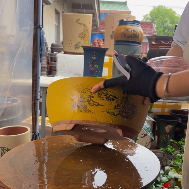 宜兴紫砂花盆黄江山如画大