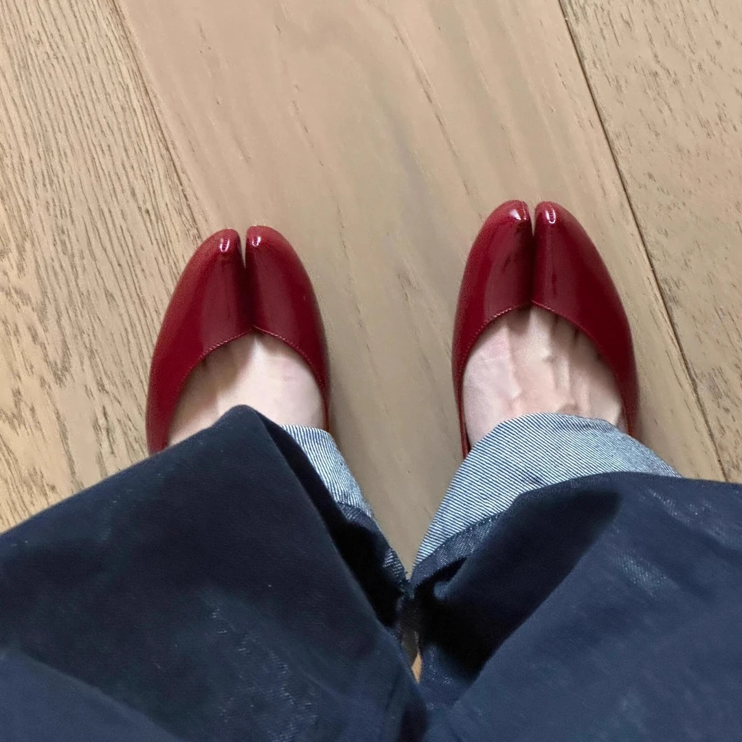 高品质潮法式2025新款品质内增高单鞋女2025春夏中粗鞋红色分趾鞋