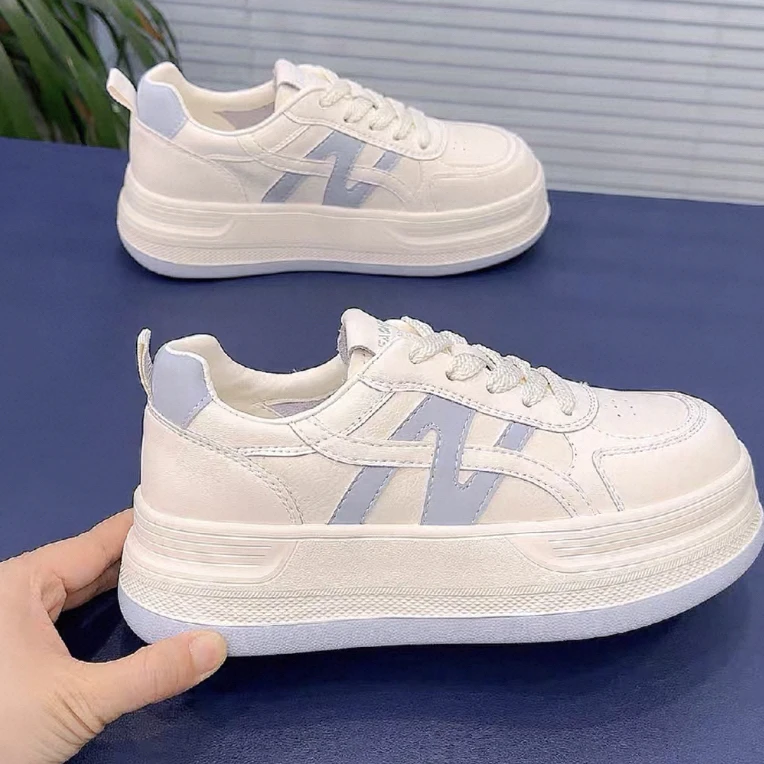 超轻发泡底 大码女鞋40-43码小白鞋7930-1