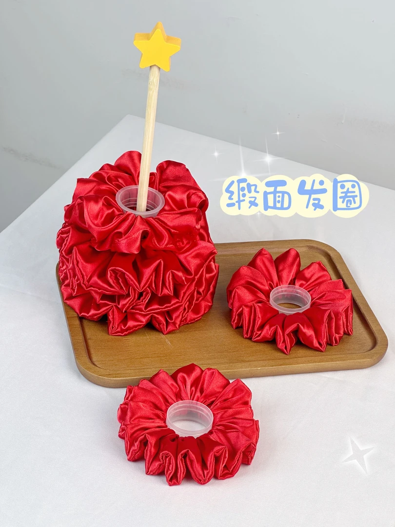 高颜值红色缎面圣诞节大肠发圈不撞款手作超仙ins风波点多巴胺