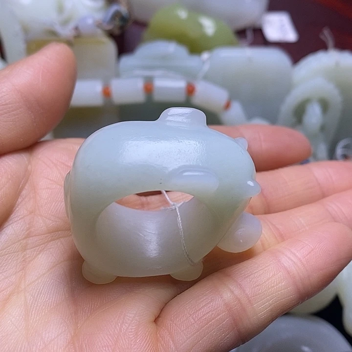 和田玉未镶嵌吊坠(不含链)