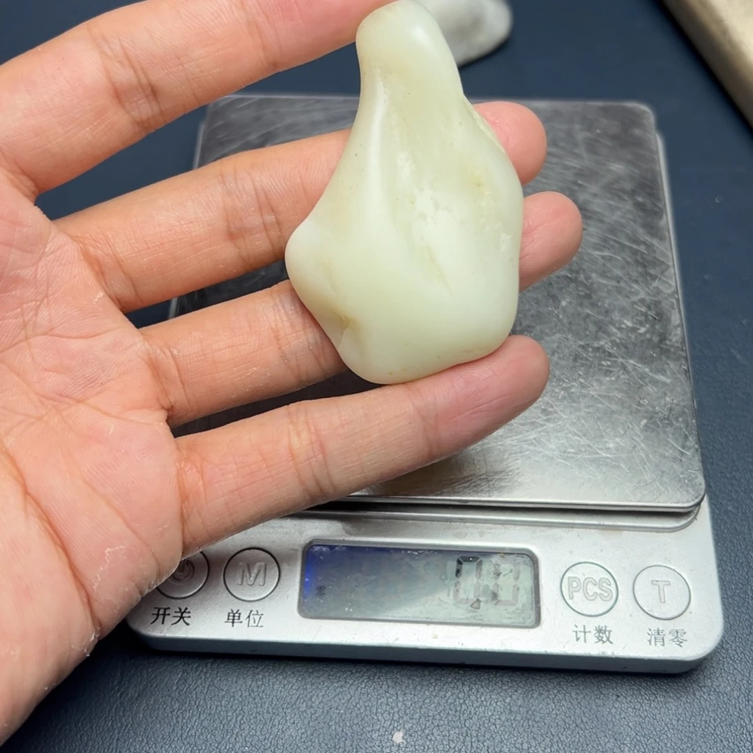 未镶嵌和田玉（糖玉）挂件