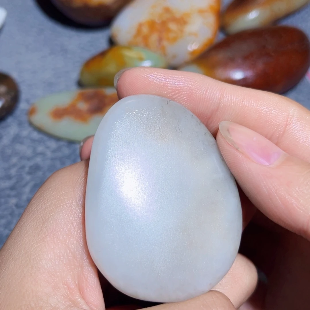 和田玉未镶嵌珠宝奇石