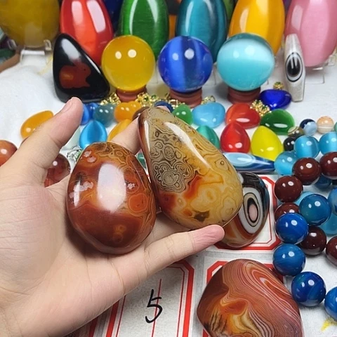 玛瑙/玉髓挂件未镶嵌存***无