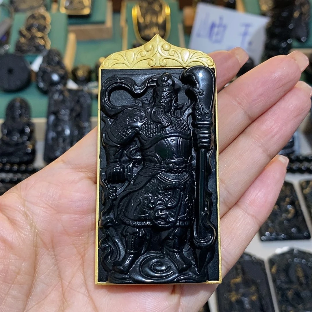 蛇纹石玉未镶嵌颈饰一*