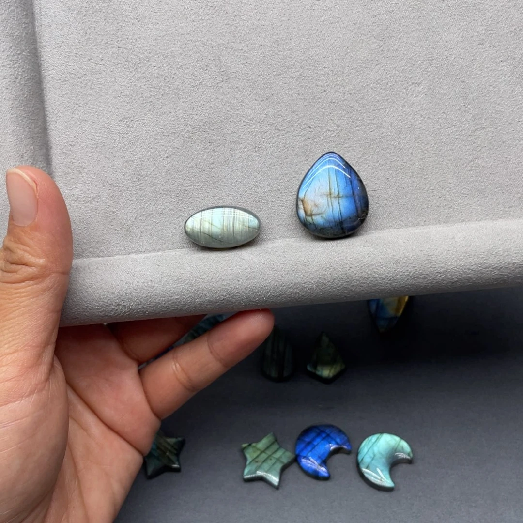 阿***_颈饰银S925镶嵌长石