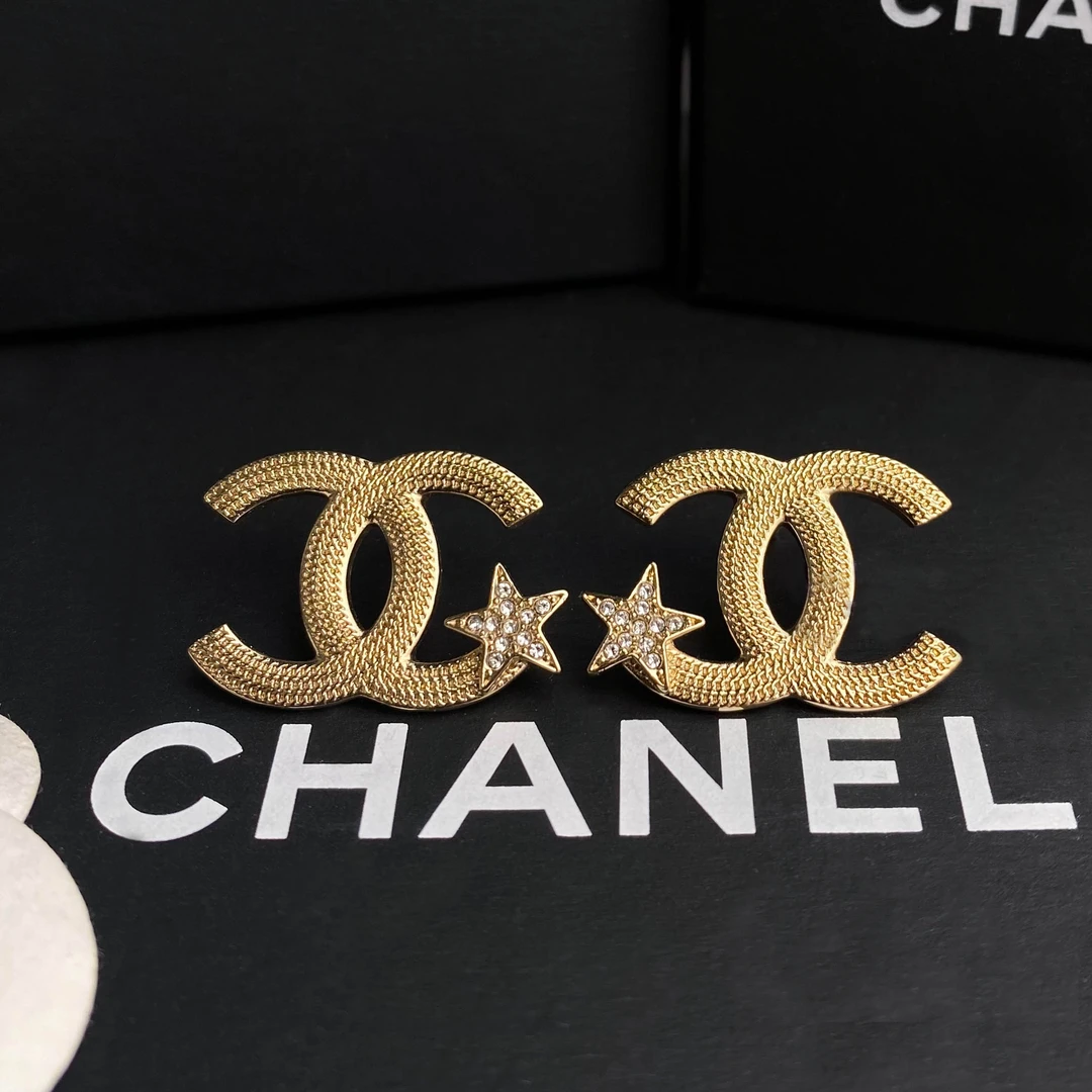 99新 Chanel/香奈儿 FL 经典双C 金色链条纹星星镶钻耳钉 S5698
