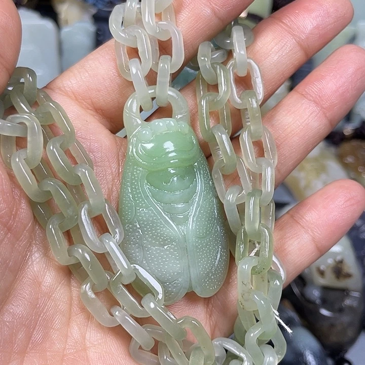 和田玉未镶嵌把件