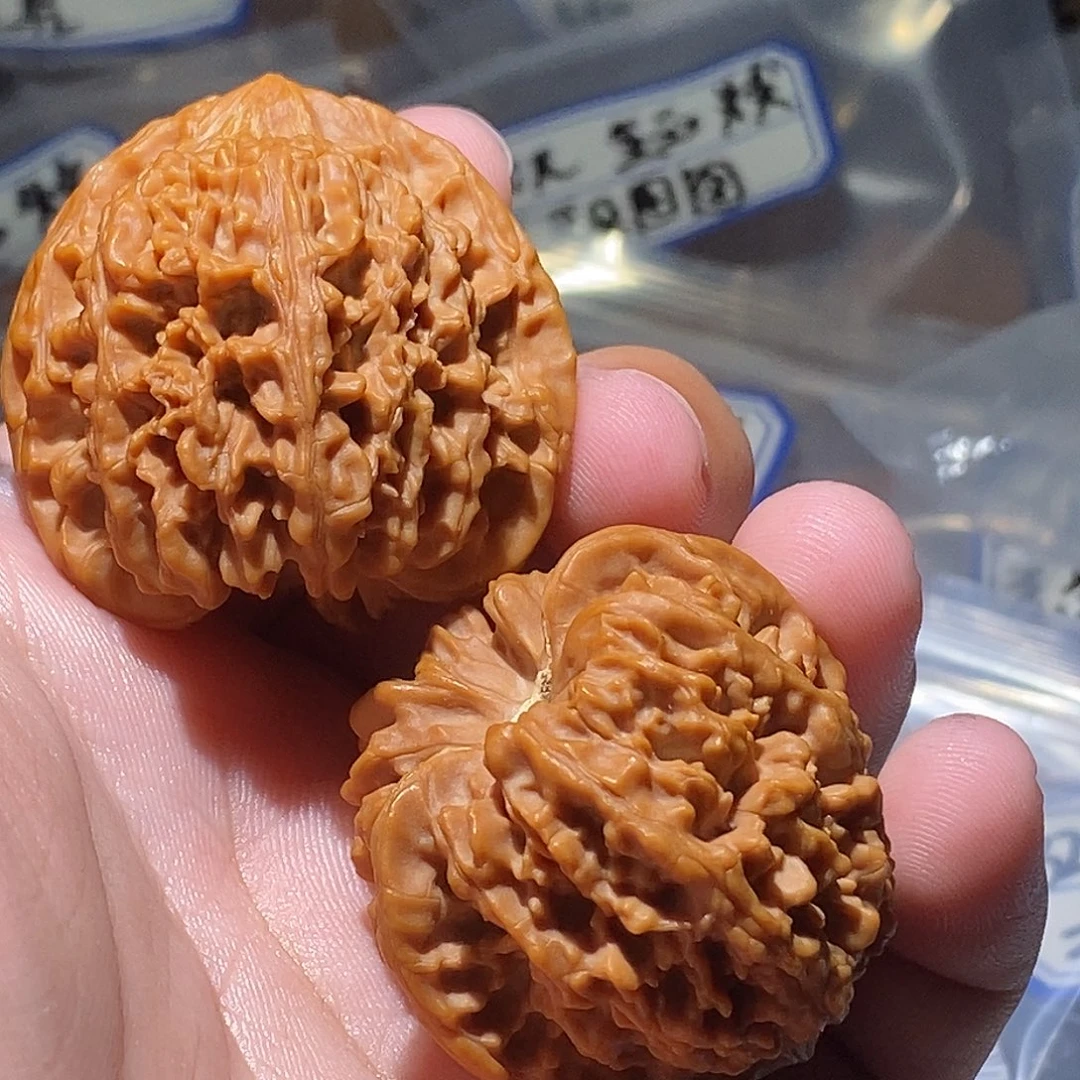 幸***）吊坠文玩核桃满天星全品