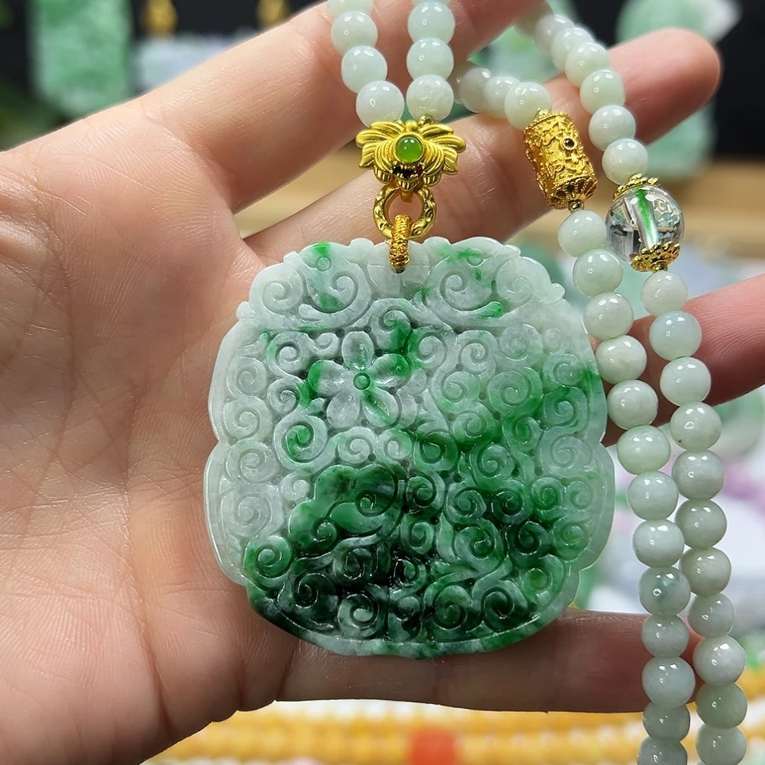 翡翠未镶嵌颈饰吊坠