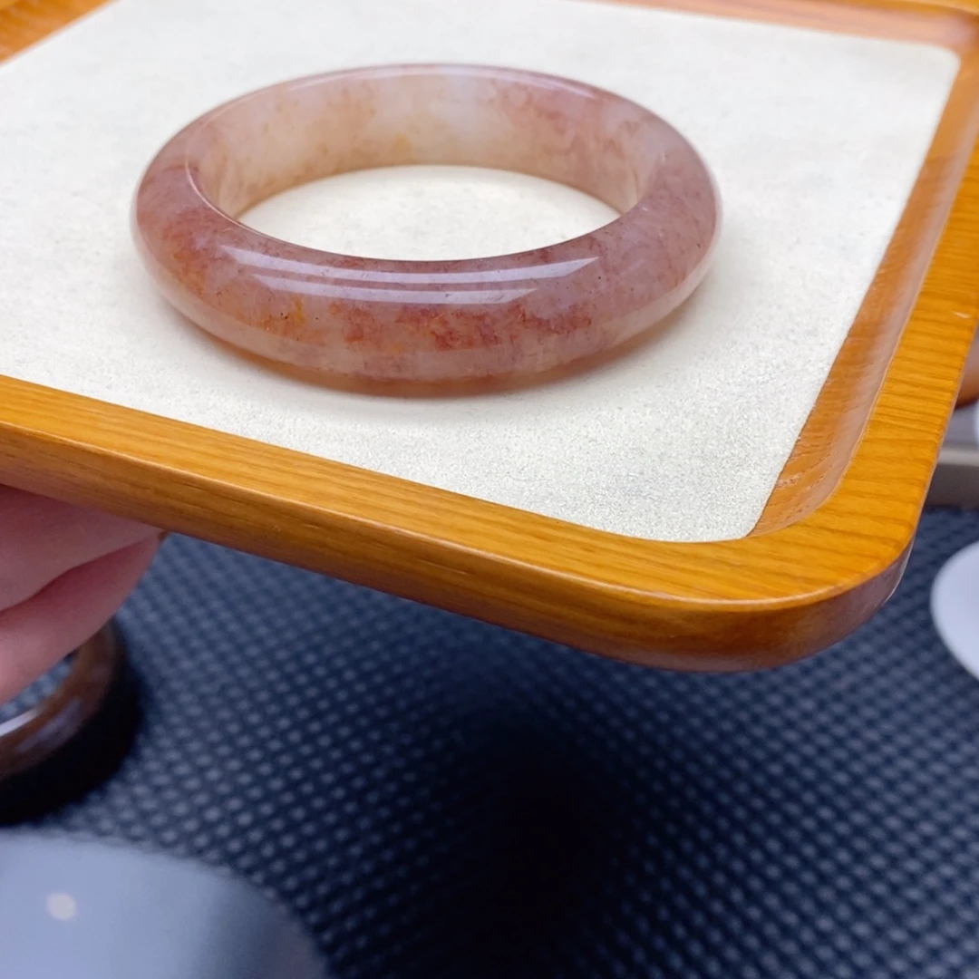 石英质玉（佘太翠）未镶嵌手镯