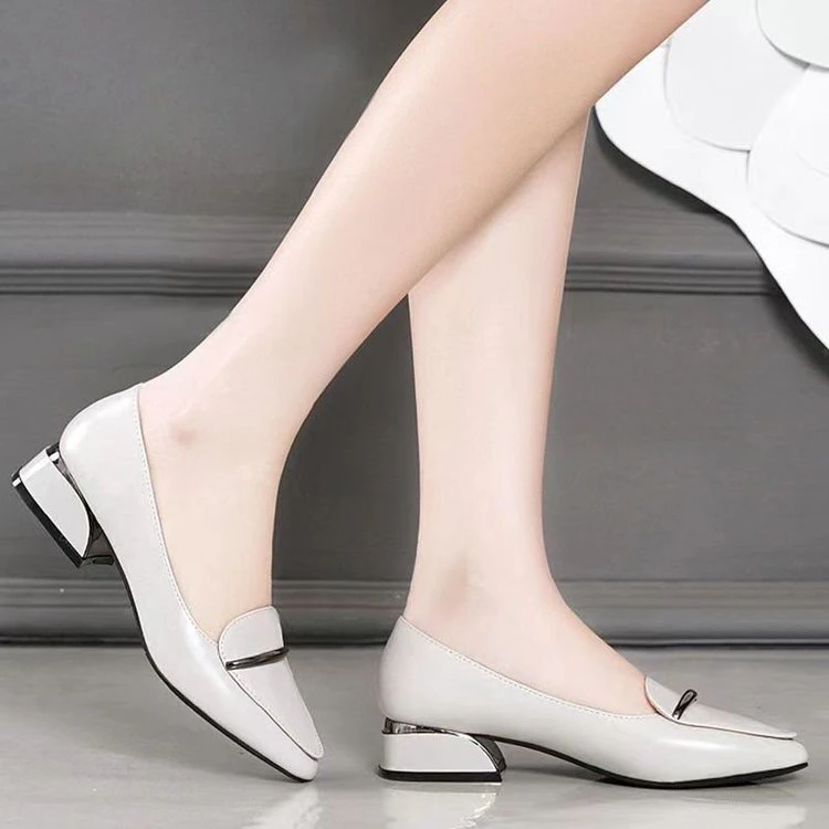 2024新款春秋季时尚单鞋女粗跟平底百搭舒适低跟大码休闲女鞋