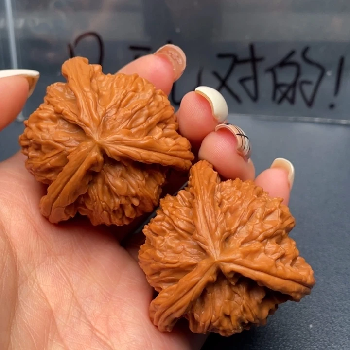 富***帅文玩核桃吊坠白狮子