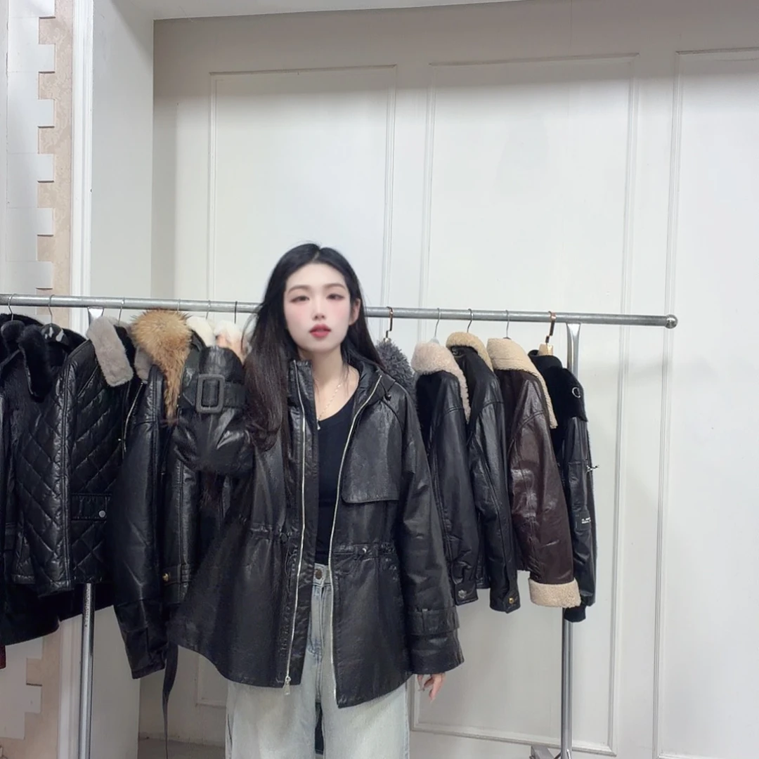 真皮牛皮羽绒服25533