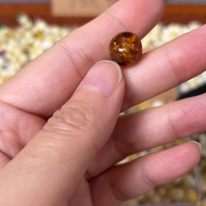 蜜蜡未镶嵌裸石11.1mm一个