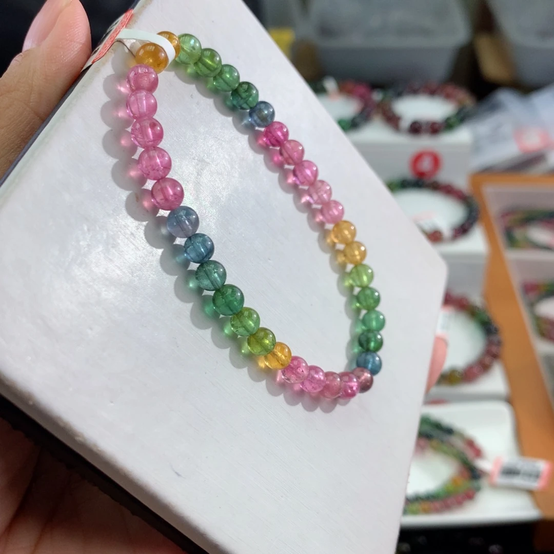 碧玺未镶嵌手链      5.2mm。