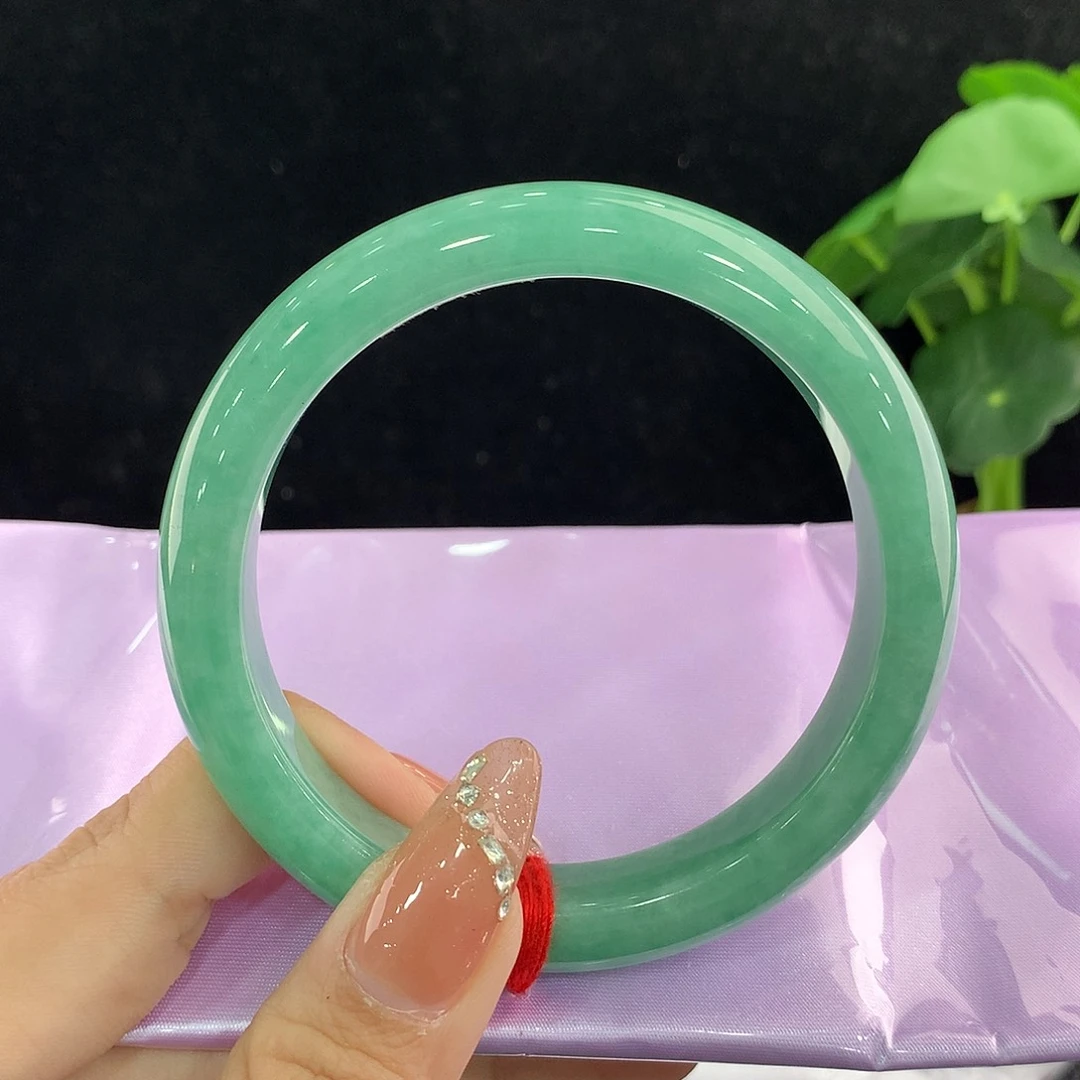 翡翠手镯未镶嵌正61.4