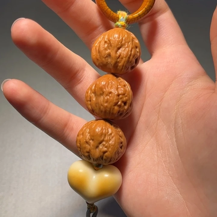 小***娘文玩核桃把件蛤蟆糖葫芦630