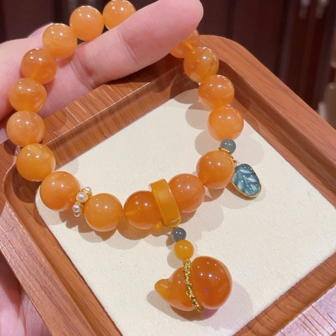 天然鸡油红老蜜蜡手串显白蜜蜡手串