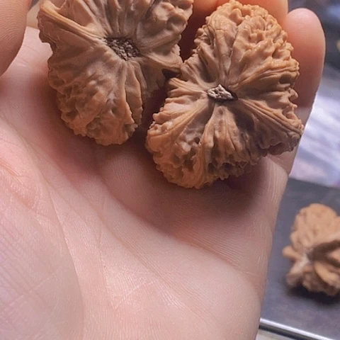 桃核把件南疆石半壁