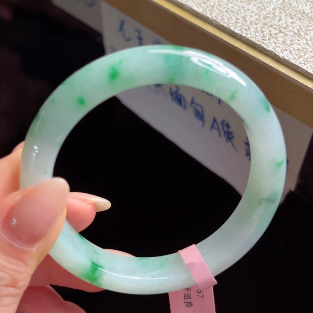 翡翠未镶嵌手镯手镯