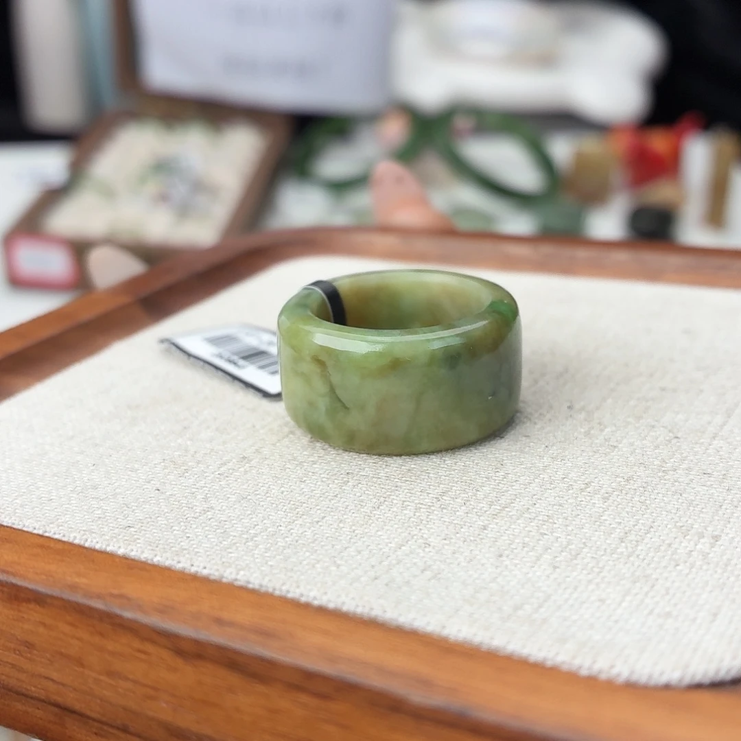 和田玉未镶嵌戒指c156黑羊洞圆切17.4不退换