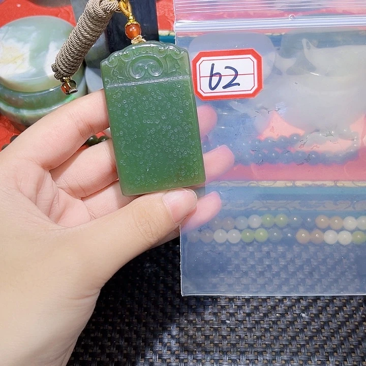 和田玉和田玉边角料随机发未镶嵌