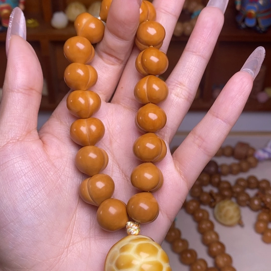 吊坠猴头核桃玻璃底柯基屁桃➕大富甲手持