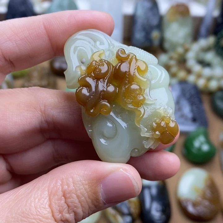 和田玉颈饰未镶嵌风****a