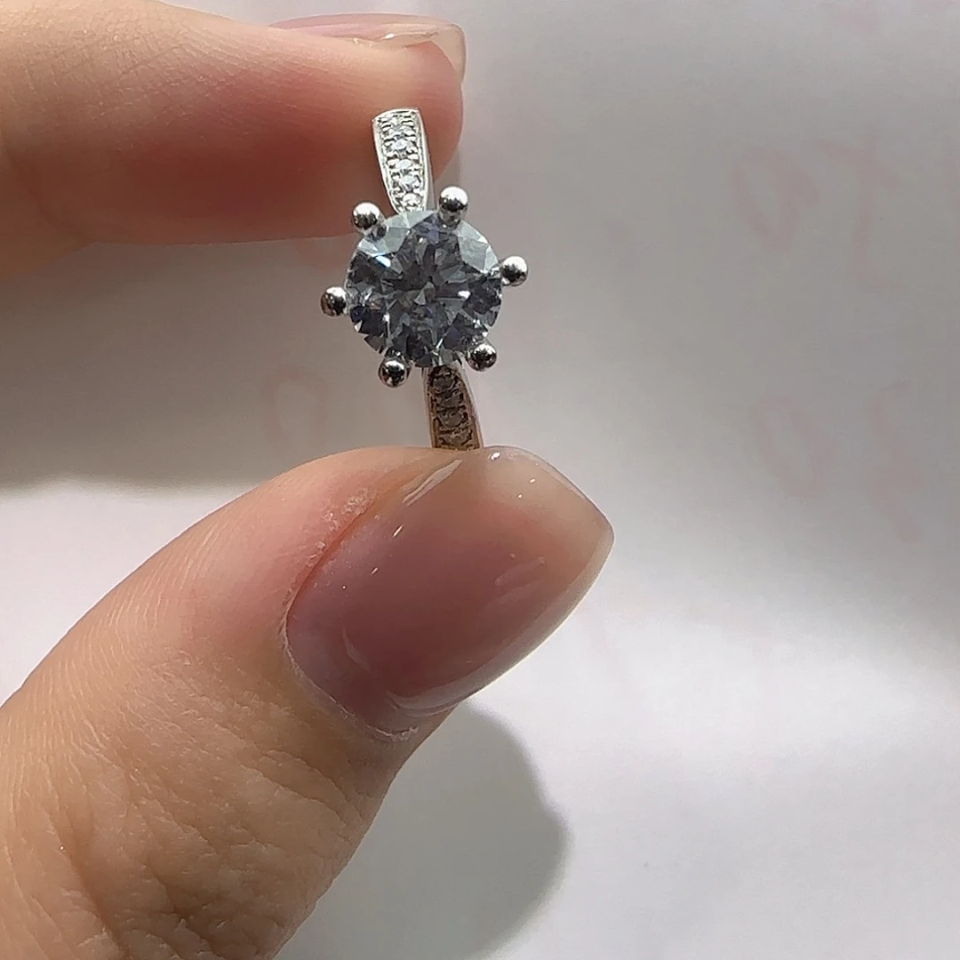 实验室培育钻石铂Pt950镶嵌一克拉星光六爪15圈口