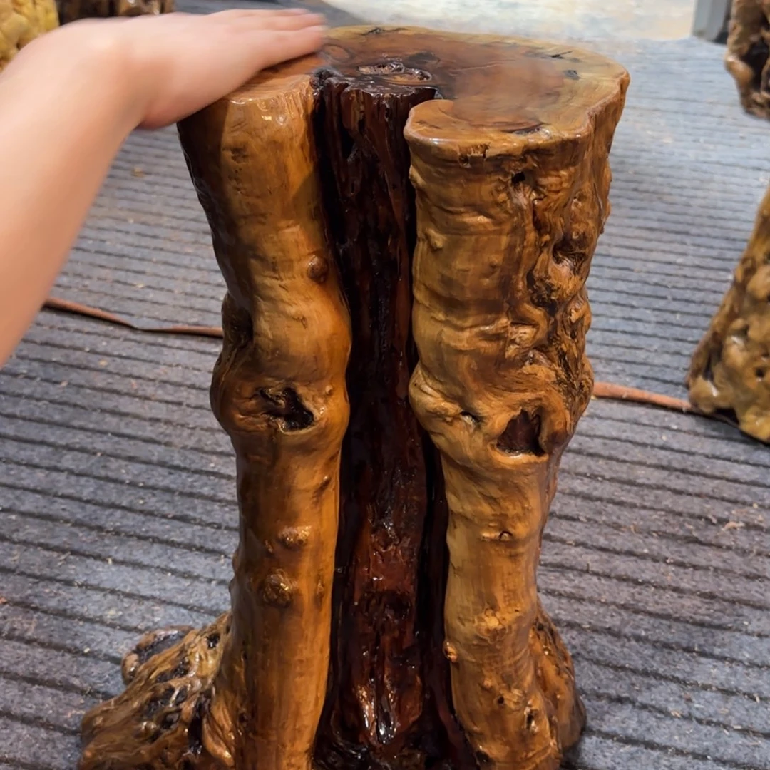 杨***。龙纹鸡心枣木手工艺品
