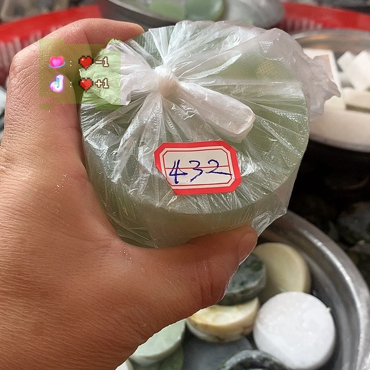 蛇纹石玉未镶嵌珠宝半成品?****?